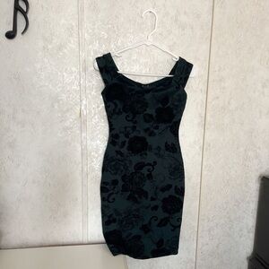 Velvet Knee-length Bodycon Dress